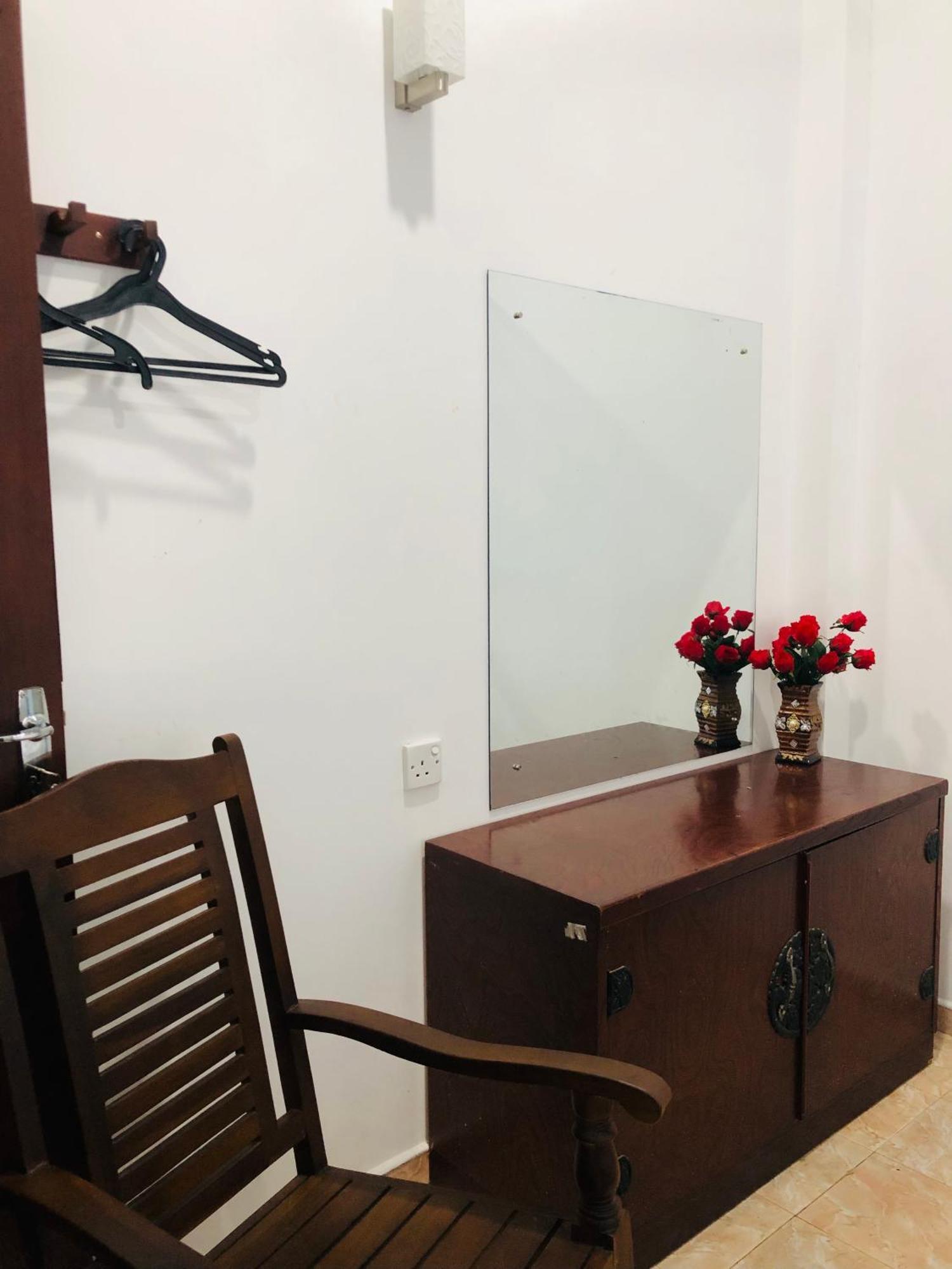 Senarathna Guest House Weligama Buitenkant foto