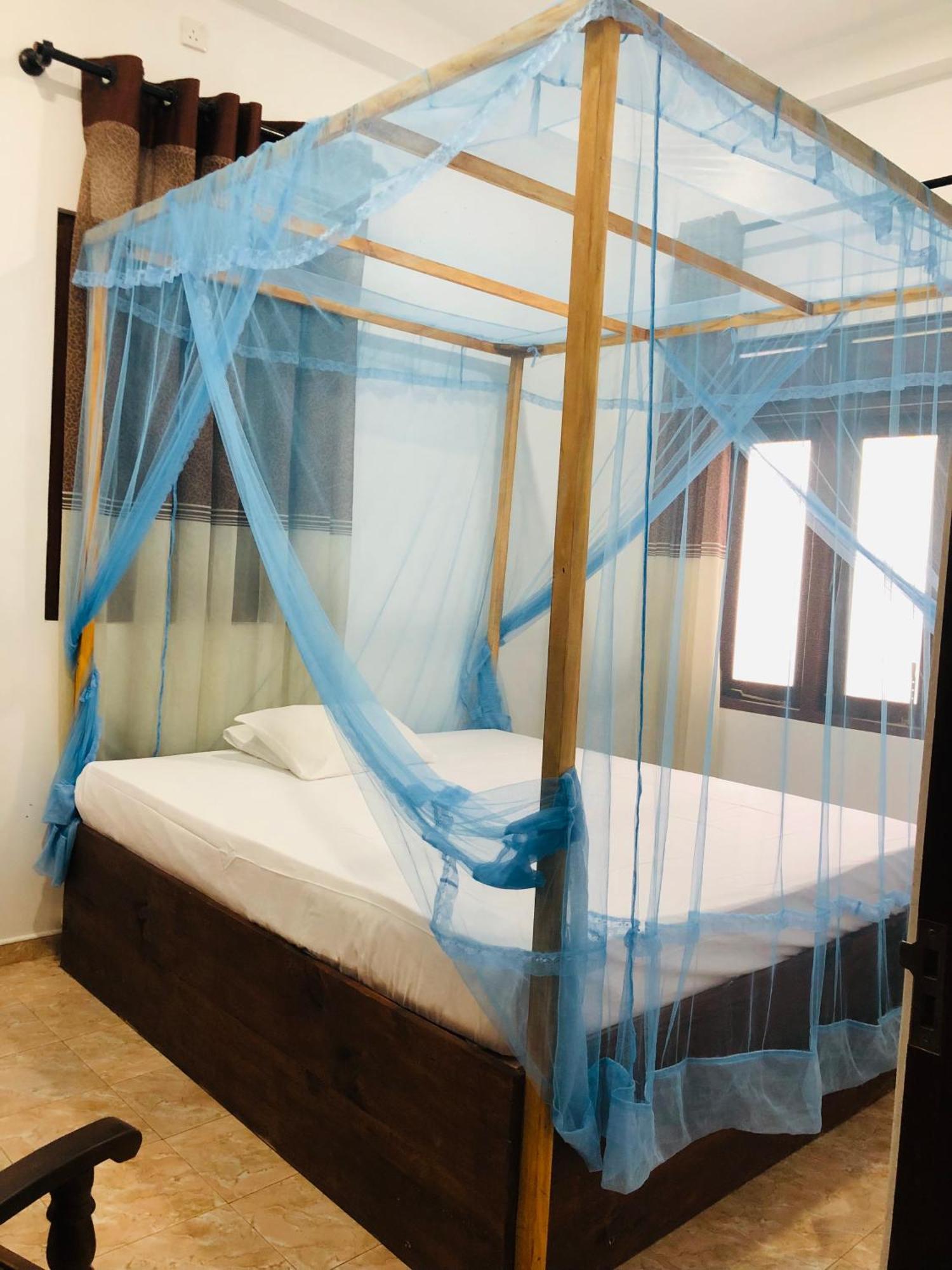 Senarathna Guest House Weligama Buitenkant foto