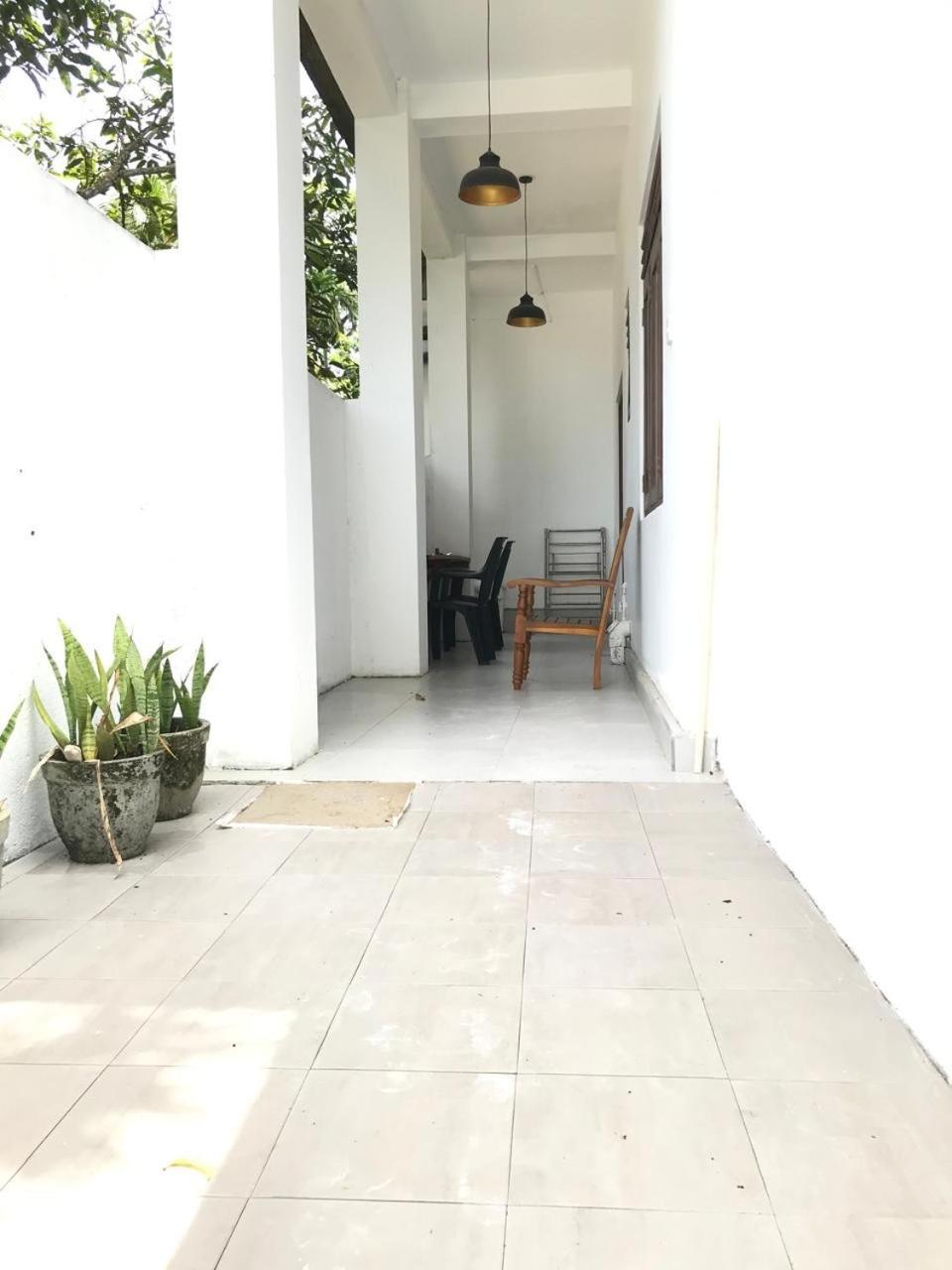 Senarathna Guest House Weligama Buitenkant foto