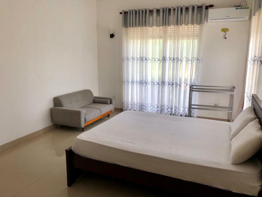 Senarathna Guest House Weligama Buitenkant foto